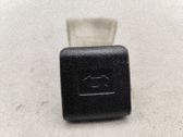 Palanca de liberación de la tapa del motor (capó)