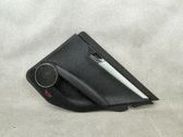 Moldura del tarjetero de la puerta trasera