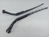 Brazo del limpiaparabrisas delantero