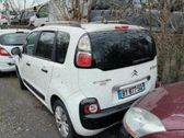 Zacisk hamulcowy przedni