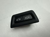 Tailgate/boot open switch button