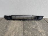 Etupuskurin alempi jäähdytinsäleikkö