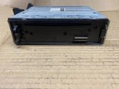 Radio/CD/DVD/GPS-pääyksikkö