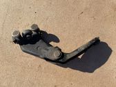 Sliding door middle roller runner