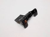 Fender mounting bracket