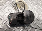Interrupteur d'éclairage de la cabine dans le panneau