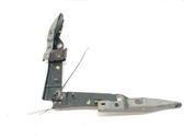 Engine bonnet/hood hinges