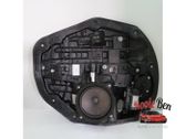 Rear window lifting mechanism without motor