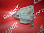 Engine mounting bracket
