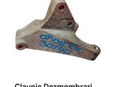 Engine mounting bracket