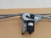 Tringlerie et moteur d'essuie-glace avant