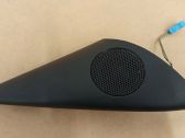 Front door high frequency speaker