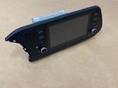 Radio / CD-Player / DVD-Player / Navigation
