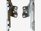 Engine bonnet/hood hinges