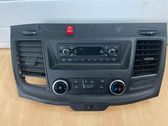 Radio / CD-Player / DVD-Player / Navigation