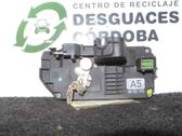 Cerradura de puerta trasera