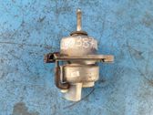 Engine mount bracket