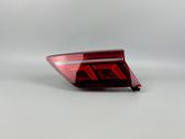 Tailgate rear/tail lights