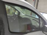 Fenster Scheibe Tür vorne (4-Türer)