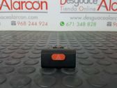 Botón interruptor de luz de peligro
