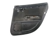 Moldura del tarjetero de la puerta trasera