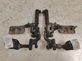 Tailgate/trunk/boot hinge