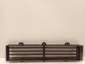 Oberes Gitter vorne