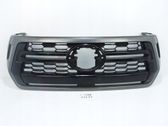 Grille calandre supérieure de pare-chocs avant