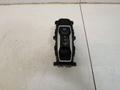 Gear selector/shifter in gearbox