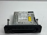 Radio / CD-Player / DVD-Player / Navigation