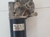 Tringlerie et moteur d'essuie-glace avant