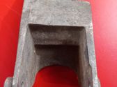 Engine mounting bracket