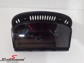 Radio / CD-Player / DVD-Player / Navigation