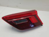 Tailgate rear/tail lights