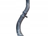Tuyau de liquide de refroidissement moteur