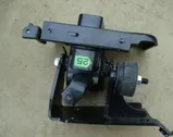 Gearbox mounting bracket