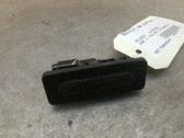 Interruptor para abrir la puerta trasera