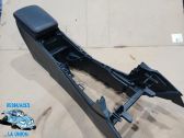 Apoyabrazos del asiento trasero
