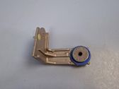 Intercooler pipe mounting bracket