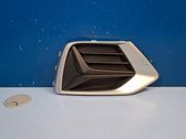 Etupuskurin alempi jäähdytinsäleikkö