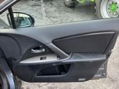 Revestimiento de puerta delantera