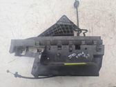 Cerradura de puerta delantera