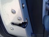 Serrure de porte arrière