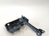 Fender mounting bracket
