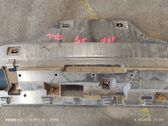 Rear bumper mounting bracket