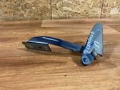 Engine bonnet/hood hinges