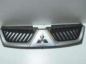 Grille calandre supérieure de pare-chocs avant