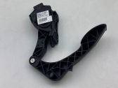 Accelerator throttle pedal