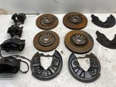Jeu de disques et étriers de frein