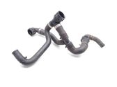 Tuyau de liquide de refroidissement moteur